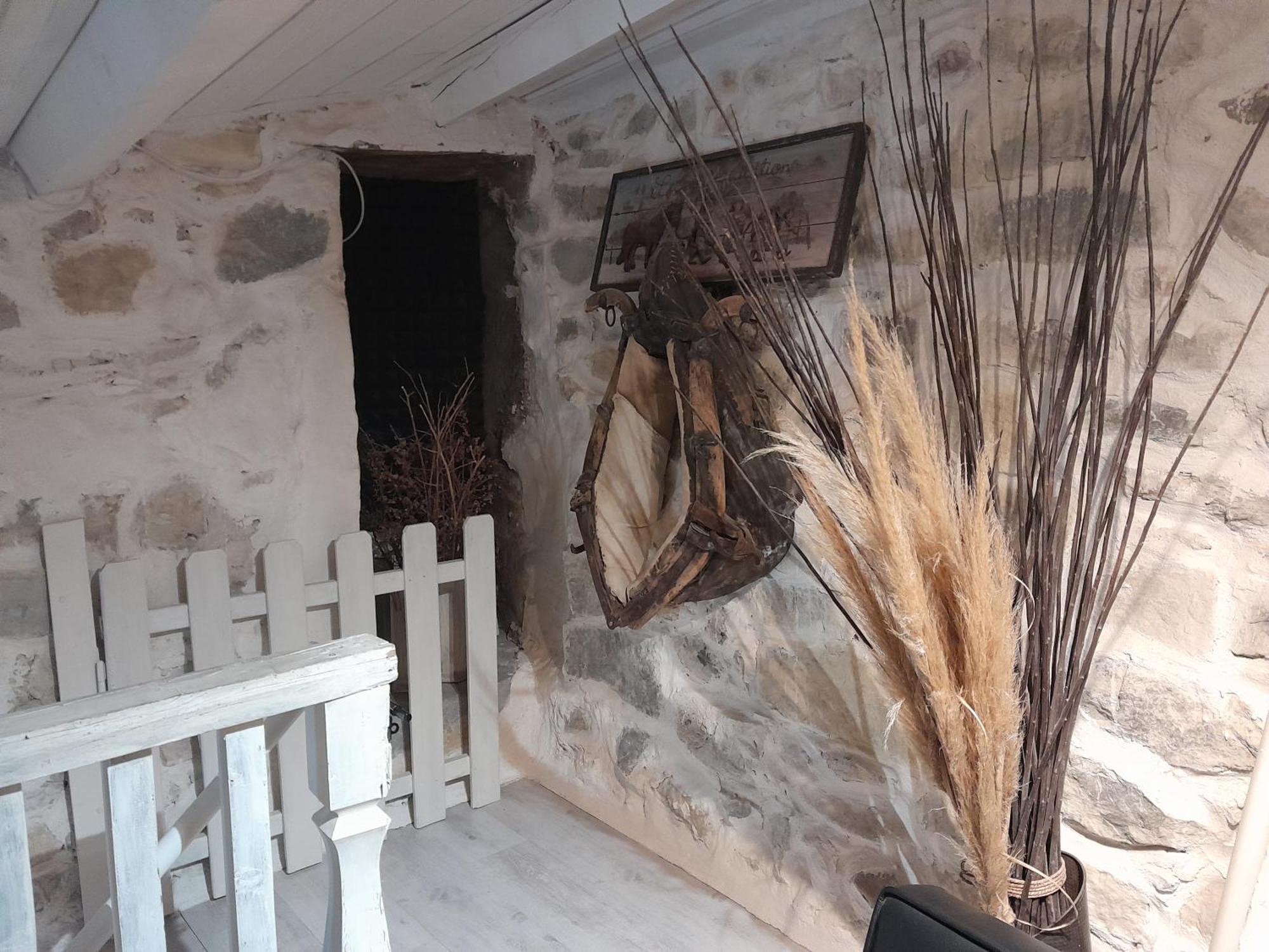 Le Patio Aux Hirondelles Villa Lagorce  Exteriör bild